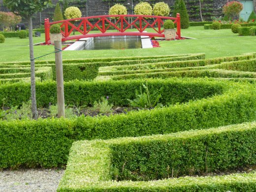 Louogh Rynn Castle - Walled Garden