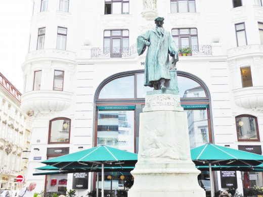 Gutenberg Statue